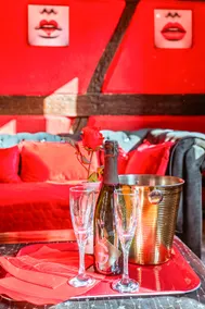 LOVE ROOM Le rouge et noir - Image 5
