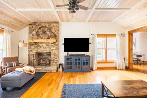 Golden Acres Ranch Hot Tub+Gameroom+Creek & wifi - Image 4