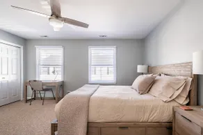 Beautiful Redone Townhome Next to Wheaton College - Image 3