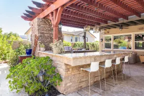 Adorable- Entire Guest House with Pool & Hot Tub! - Image 5