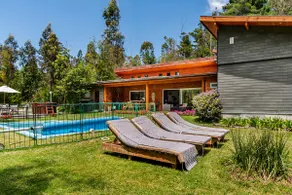 House with a Heated Pool and Hot Tub - Image 2
