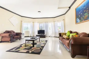 Spacious 2 bedrooms , with patio! - Image 3