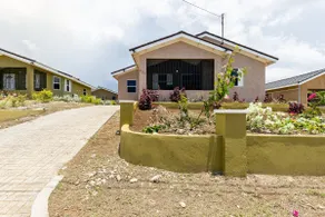New Quiet Gated Ocean View Home - Image 2