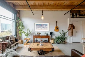 Vintage Loft in Converted Warehouse - Image 4