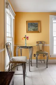 Artist Guest Quarters in Grant Park - Image 3
