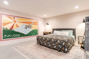 Lower Hangar - a place to lounge - Image 4