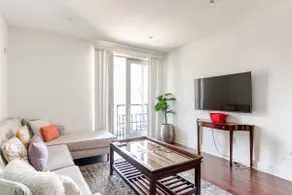 Glendale Americana 2 Bedroom 2 Bathroom Condo - Image 2