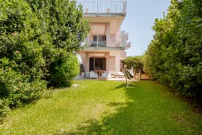 House with patio near the sea, relaxation and tranquility - Image 2