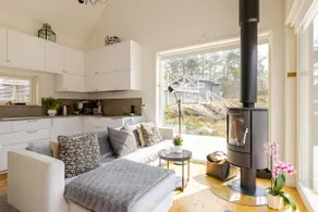 House with fantastic sea view next to the water! - Image 3