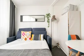Central Unit, near Sydney CBD, Sauna|Gym|Pool - Image 5