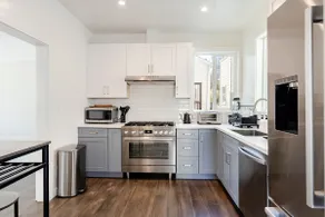 Modern Noe Valley home with private deck - Image 4