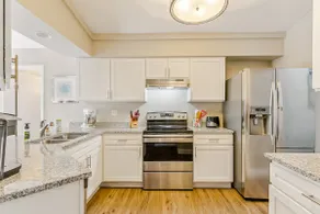 Denver, Colorado Bungalow - Image 5