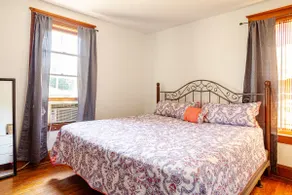 Victorian Home with Modern Charm| Near CVPH & SUNY - Image 3