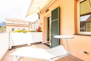 Frescoed 1BR (sleeps 4) | garage | 150m to beach - Image 5