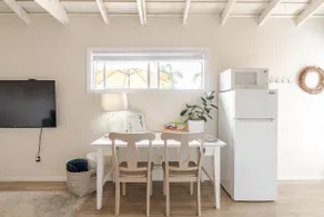 Cozy Beach Cottage 7 min walk to the Sea & UCSB! - Image 3