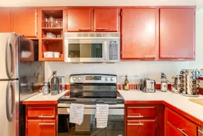 Chic & Sunny 1BD in the heart of Capitol Hill - Image 5