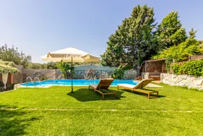 DM Elegant and Charming Villa - Image 3