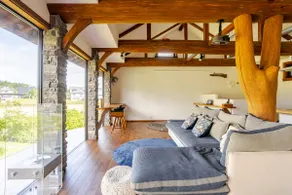 　Limited to one group per day. Private cottage with a superb view of Hakuba. Up to 8 people. Near hot springs and popular spots. - Image 2