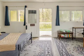 Nature Oasis - Private Spa with AC and Laundry - Image 2