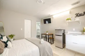 CocoRose Guest suite in Tampa - Image 5