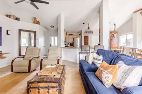 Howdy House Vintage-Modern 3BR Retreat l NW Austin - Image 2