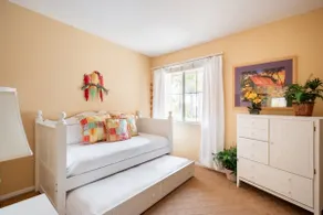 Large 5BR Executive Home - Image 5