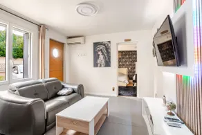 Charming & Comfortable • Close to the urban cable car - Image 4