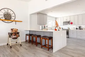 Heated Pool, King beds Home - 11min to Disneyland - Image 4