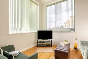 Bright, Modern Studio with parking and EV charger - Image 3