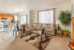 Bright & Spacious 3BR Family Home Near Olympic OVP - Image 4