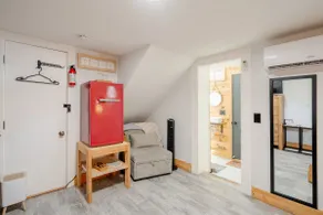 The Traveler’s Nook | Cozy Retreat w/Parking - Image 2