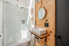 The Traveler’s Nook | Cozy Retreat w/Parking - Image 5