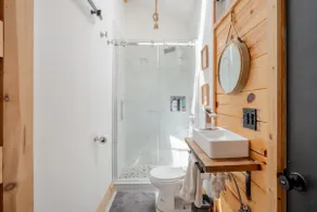 The Traveler’s Nook | Cozy Retreat w/Parking - Image 4