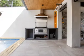 Nice and comfortable house with a pool - Image 3