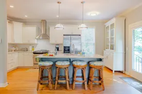 Lovely downtown 3BR/2.5BA house - Image 4