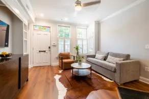 Luxury Townhouse. Roof Deck. Patios & Parking - Image 5