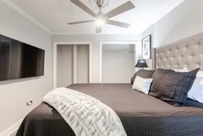 Domain Hidden Gem 2BR,2BA W/Fireplace/King Bed - Image 4