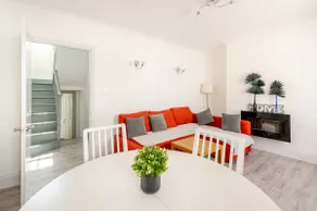 Castle View 2 Bedroom Apartment in Town Centre - Image 3