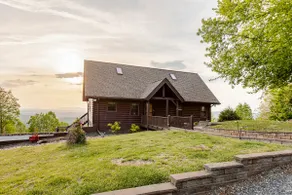 Luxury Mtn Retreat-Private Cabin w/ Stunning Views - Image 2
