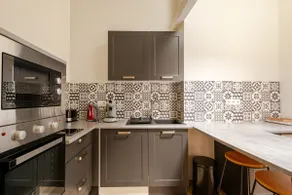 T1 bis apartment in the city center - Image 5