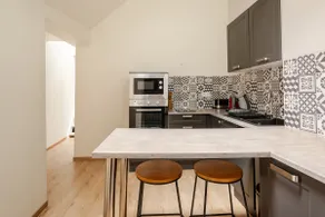 T1 bis apartment in the city center - Image 4
