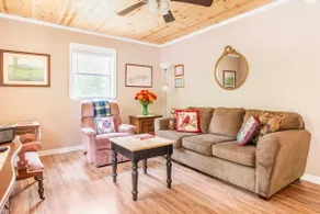 Hemlock hideaway - Image 2