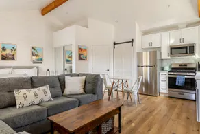 Modern Farmhouse Newly Designed! - Image 2