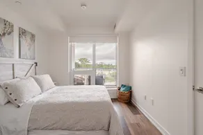 Luxury accommodation with parking, gym, and lounge - Image 3