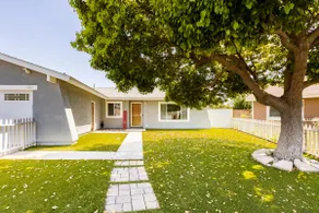 Spacious Home ~ Fenced in Yard, Pets Stay for Free - Image 3