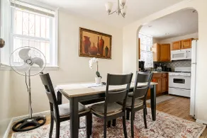 Cozy two-bedroom Apartment - Image 2