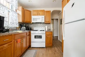 Cozy two-bedroom Apartment - Image 4