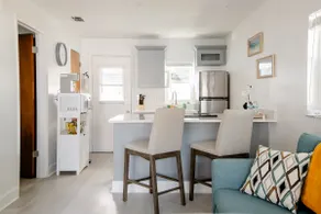 Charming 1-Bedroom Oasis in the Heart of Downtown - Image 2