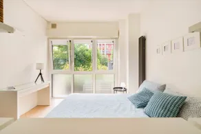 Opera Studio - large studio apartment with parking space - Image 2