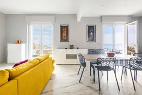 New place to stay with sea view and garden - Image 4